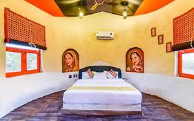 Arise Rustic Village Resort - Maneser With Swimming Pool